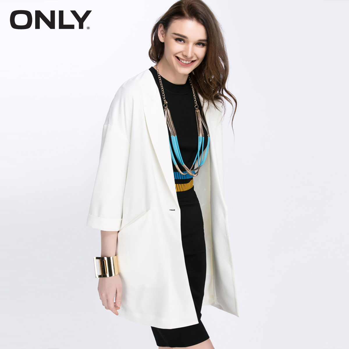 穿衣选干练小西装，美美得无所畏惧