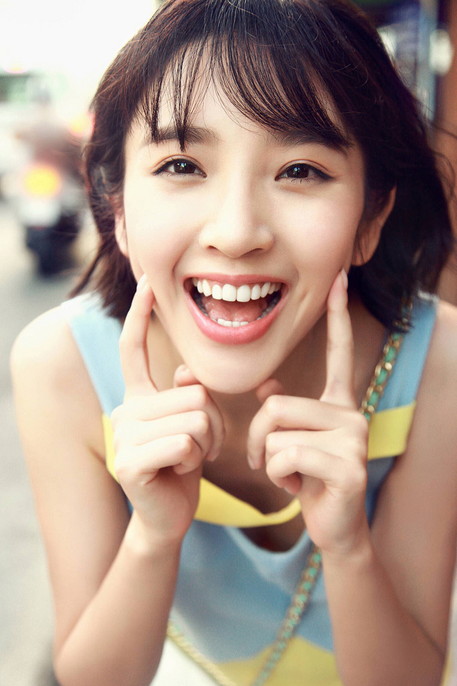 弟弟病重我在医院茫然失措，老板大方帮我付了药费，我感激涕零