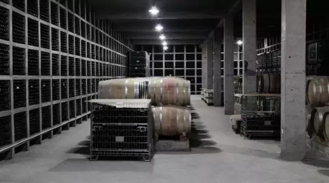 閭ｄ簺鍧愭嫢鍗冧竾閰掑簞鐨勬槑鏄熶滑,鍝簺鏄庢槦涔颁簡娉曞浗閰掑簞