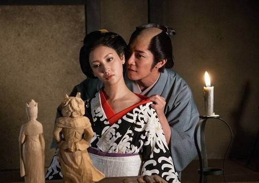 菜菜绪霸气,菜菜绪黑裙礼服