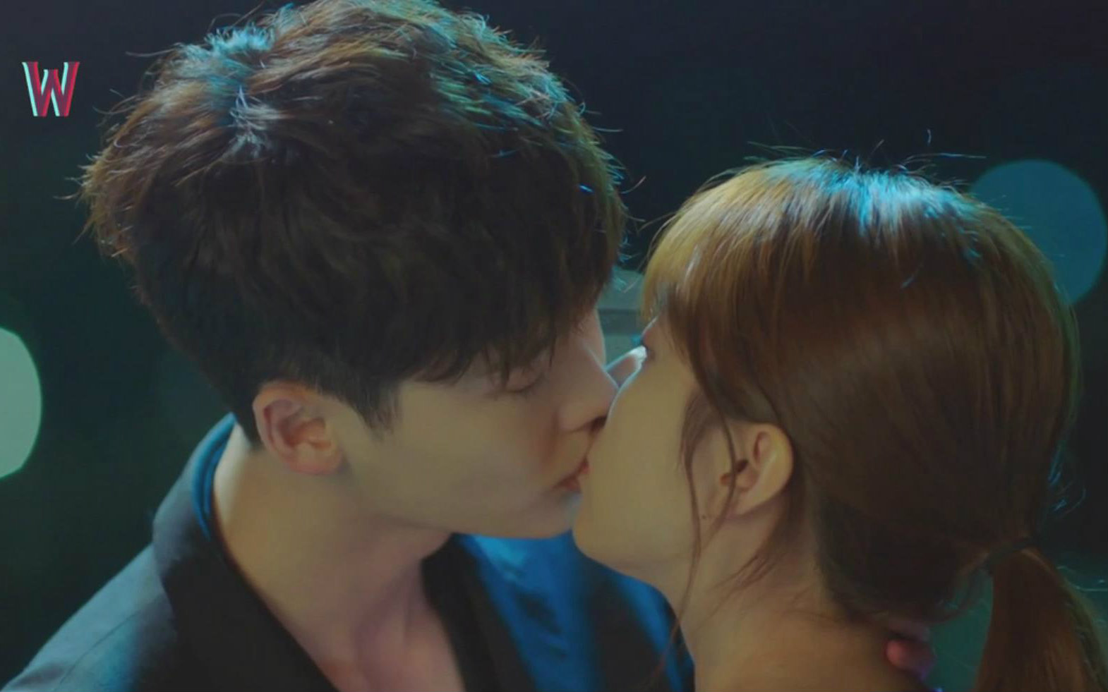 韩剧w两个世界全剧评论,韩剧w两个世界免费看