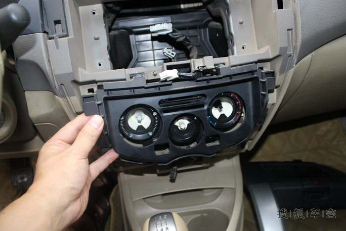 08款骊威空调ac灯关不掉,09款骊威安装倒车影像