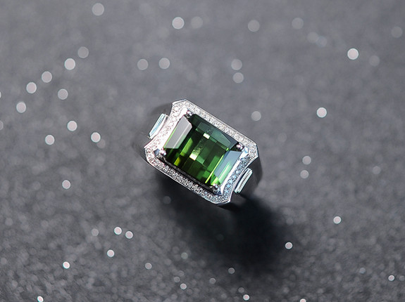 天然碧玺与人造碧玺的区别,买碧玺怎么说不会被坑