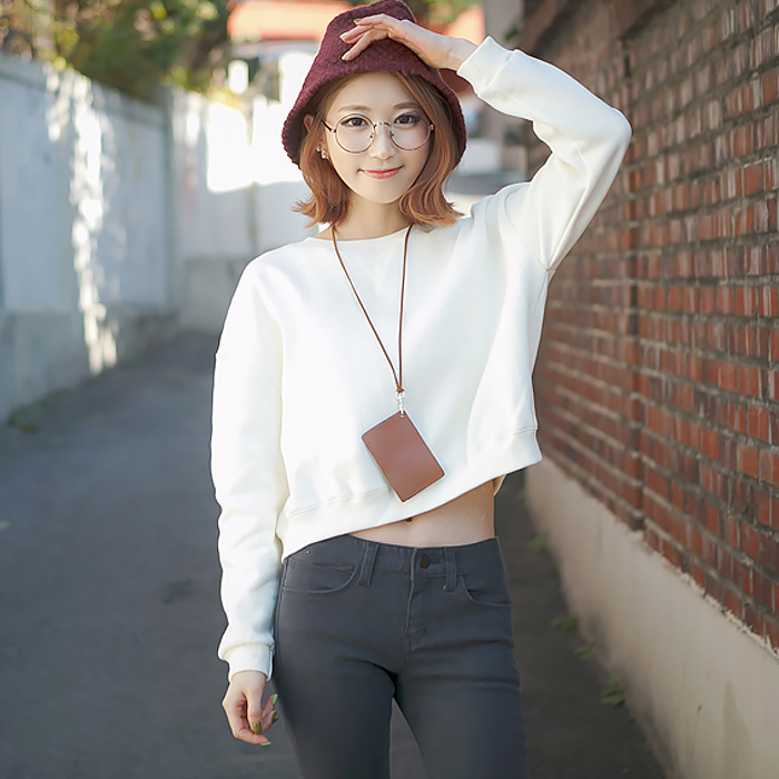 今秋流行女卫衣款式,又潮又时髦的卫衣