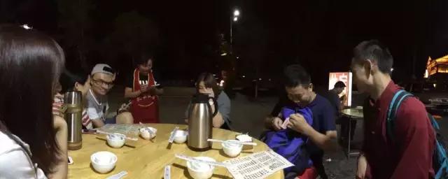 色达红色房子在哪,色达震撼的红房子