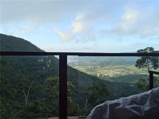 三亚旅行结婚纪念日,小两口结婚纪念日在家过二人世界