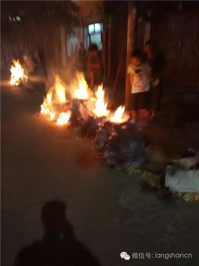 送老客‖中元节留下的残局,谁来为这样的不文明买单?新宁人