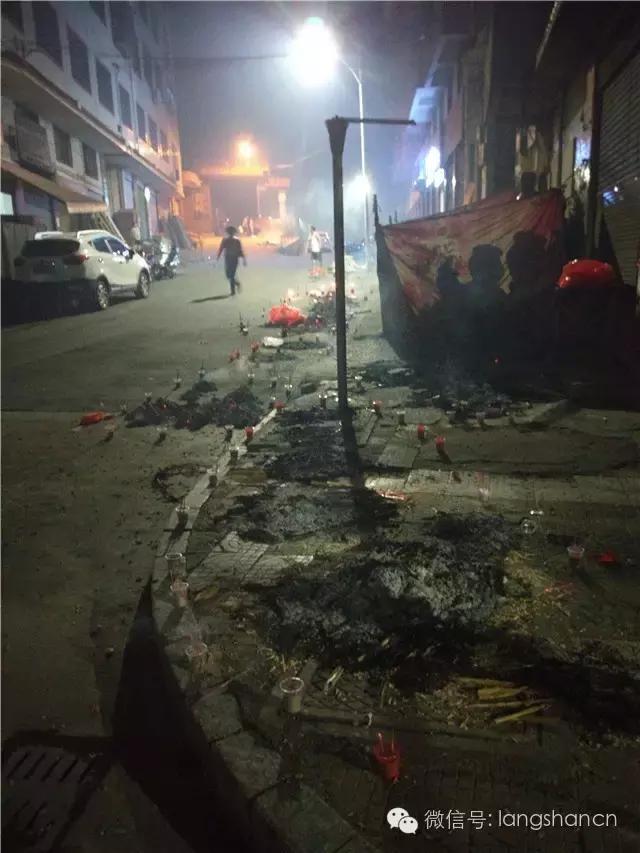 送老客‖中元节留下的残局,谁来为这样的不文明买单?新宁人