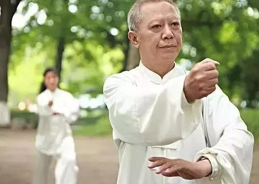 太极拳二十四式能改善骨质疏松吗,治骨质疏松运动