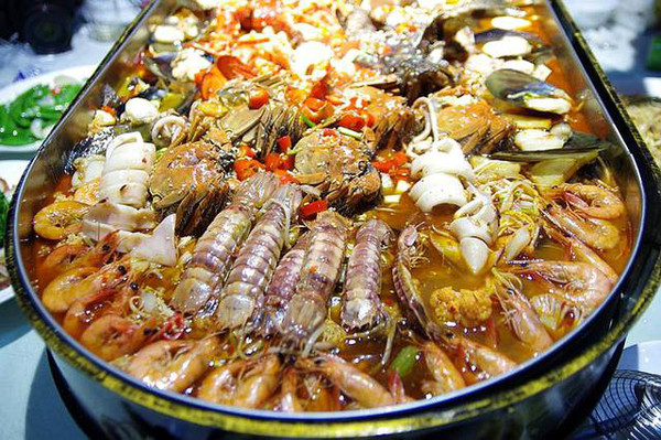 多变揽鲜又出新招:海鲜火锅霸王锅后这次出个五层塔!