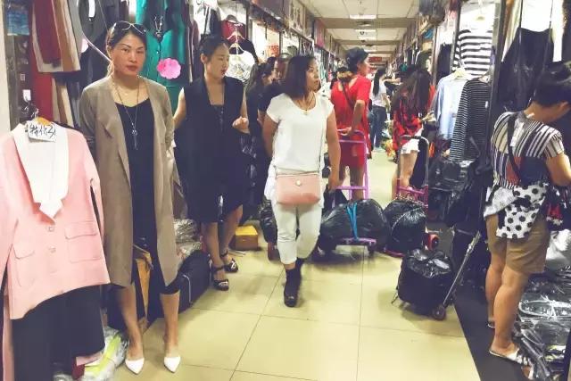 潮人们的“秘密花园”要搬走了，我们替你去看了它消失前的样子