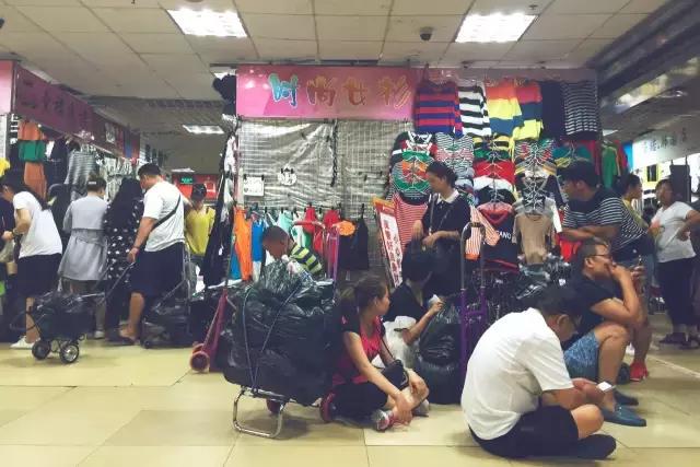 潮人们的“秘密花园”要搬走了，我们替你去看了它消失前的样子