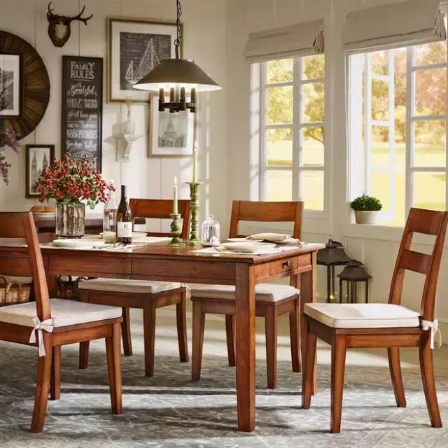 妻子非要这实木餐桌,要不然生活少了韵味!