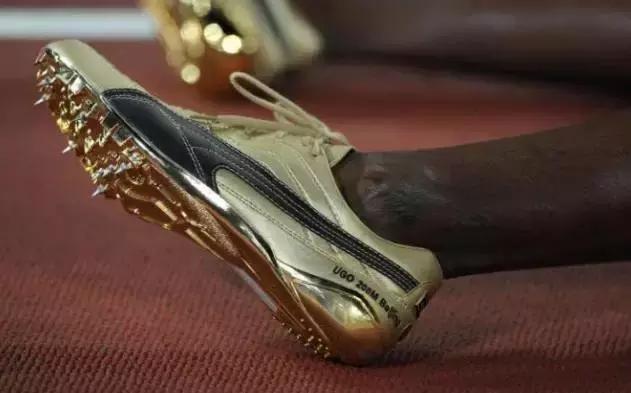 博尔特跑9秒57的高光瞬间,博尔特雨中狂飙200米是什么时候