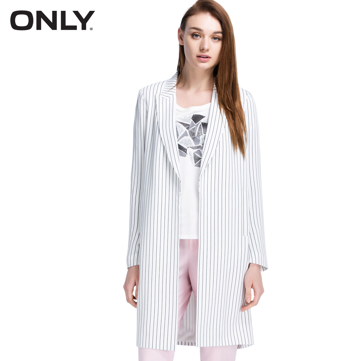 穿衣选干练小西装，美美得无所畏惧