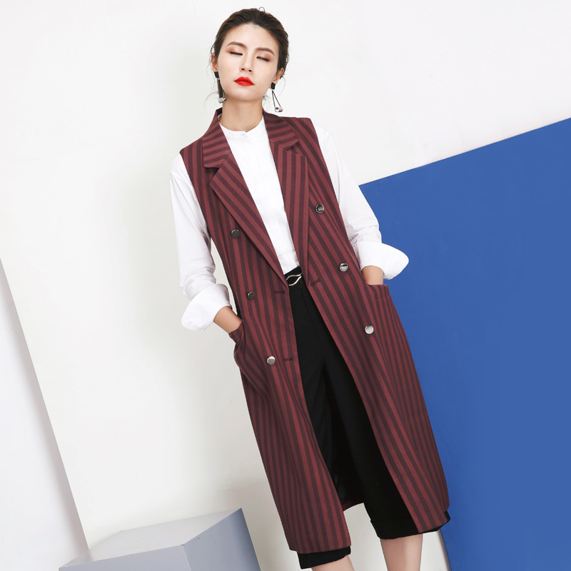 穿衣选干练小西装，美美得无所畏惧