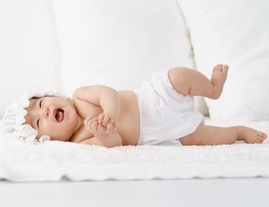 婴儿抚触的注意事项,婴儿刚出生注意事项