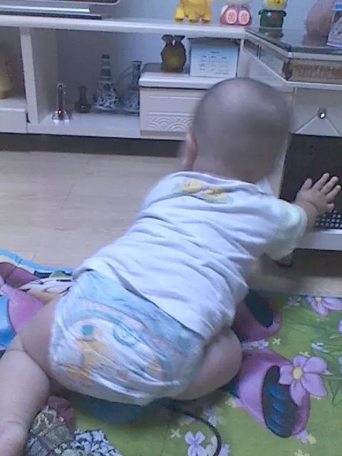 婴儿抚触的注意事项,婴儿刚出生注意事项