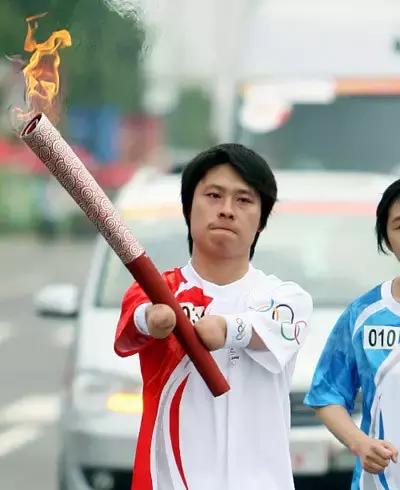 |三真推介|无臂王恒文武能双全有志君子心比海天阔