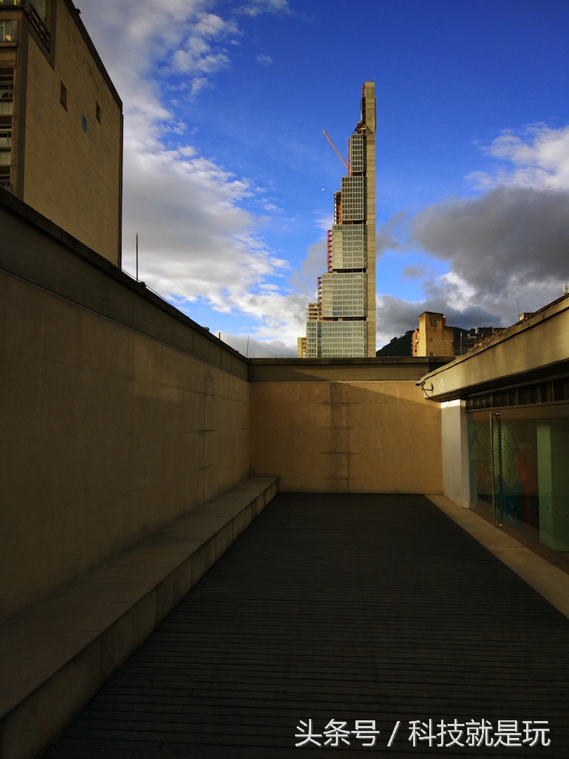 一机走天下特斯拉前高管为你揭密哥伦比亚