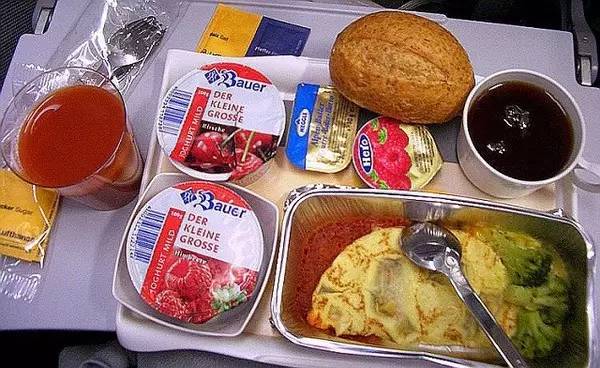 各国飞机餐大盘点,飞机旅行省钱餐