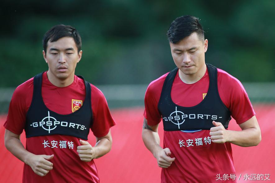 12强国足1-1澳大利亚,世预赛12强赛国足对阿曼