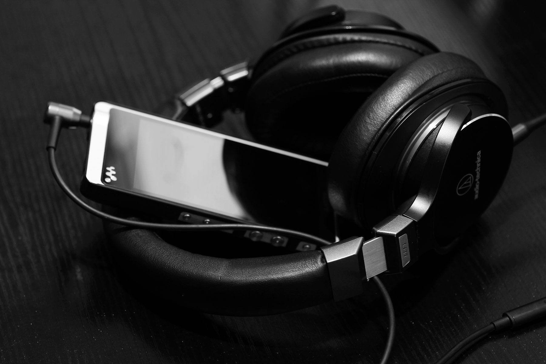 和经纪人无关，“陌生人妻”可以抱回家！铁三角MSR7试听体验