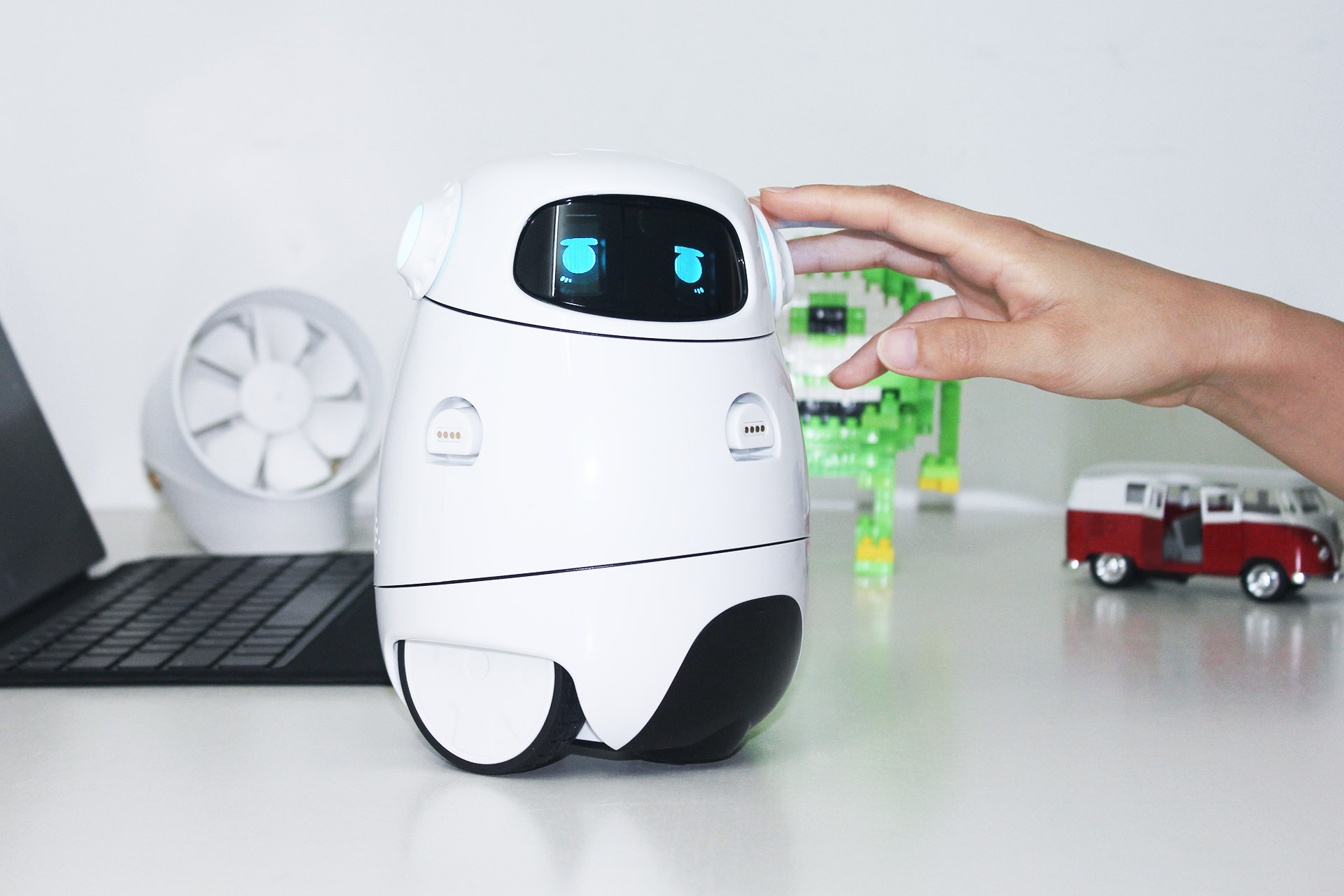 小卡儿童编程机器人,小卡机器人编程