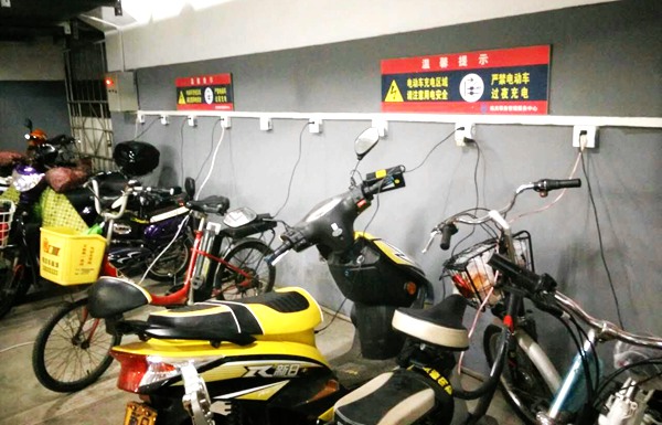 石墨烯电池电动车正确充电方法,怎么给电动车电池充电效果最佳