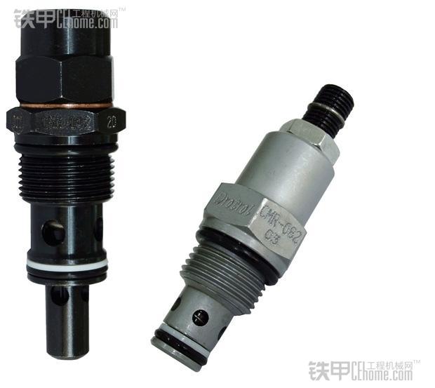 现代225挖掘机掉臂是什么原因,挖掘机掉履带怎么解决