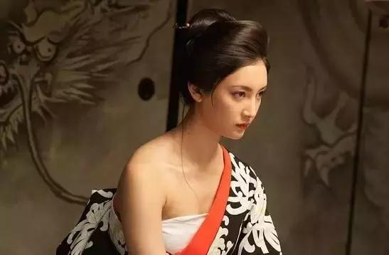 菜菜绪霸气,菜菜绪黑裙礼服