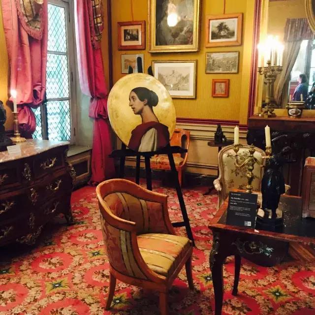 看秀,调香,见明星,用6天了解巴黎迷人的秘密