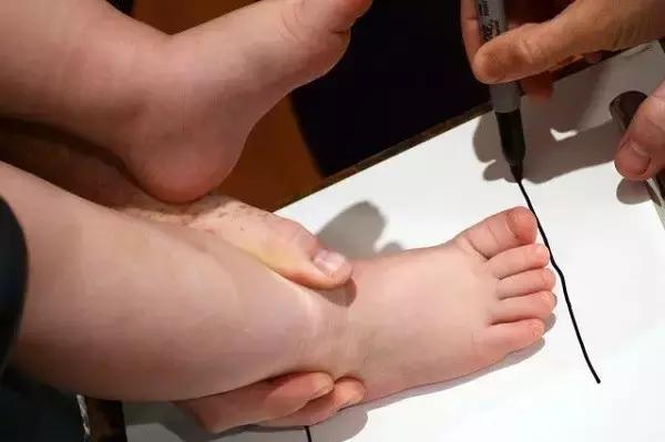 宝妈教你怎么挑选儿童鞋,儿童鞋买什么品牌好穿