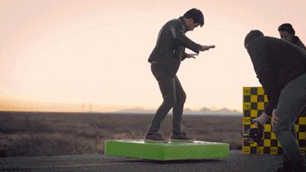 小样视界|“带你装逼带你飞”的悬浮滑板来啦!