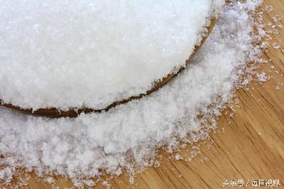 治疗腱鞘囊肿的特效方子真灵验,怎么自己在家捏爆腱鞘囊肿