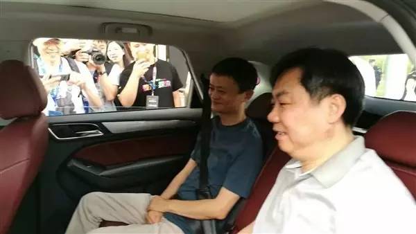 马云雷军互联网汽车,马云雷军马化腾捐了武汉多少钱
