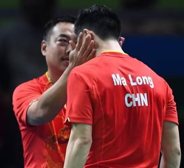 张继科，你还是输给了自己的“男人”！本届奥运会中国男乒三个最强男人之间的故事....