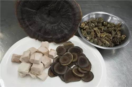 大厨教路这款汤润而不燥，是上班族必备的