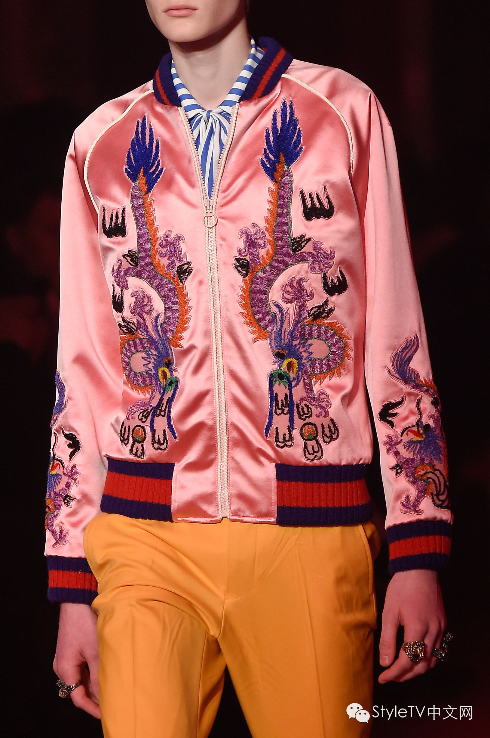 美cry！窥探躲在GUCCI后台的少男少女们