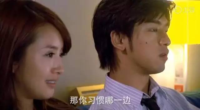 戳进来|为什么情侣接吻时，更喜欢把头往右边歪？