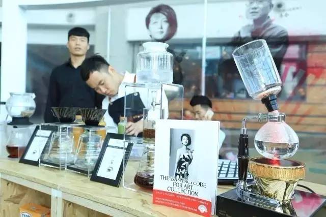 咖啡灵感画,一杯咖啡油画作品欣赏