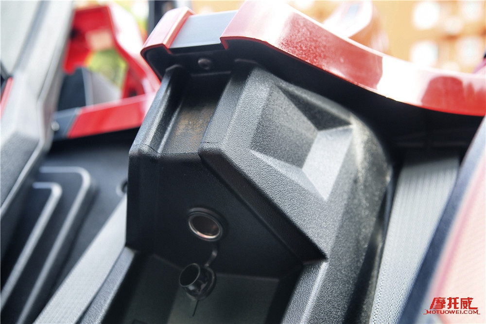 北极星slingshot如何打开机盖,北极星slingshot在国内可以开吗