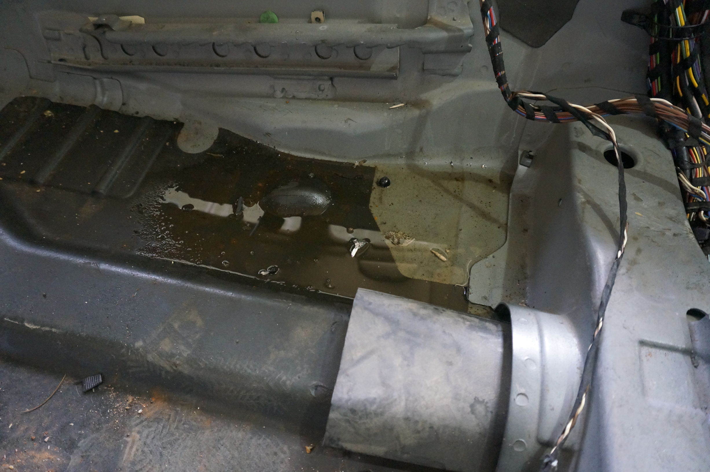 没泡过水检测为泡水车,从水里开过去是泡水车吗