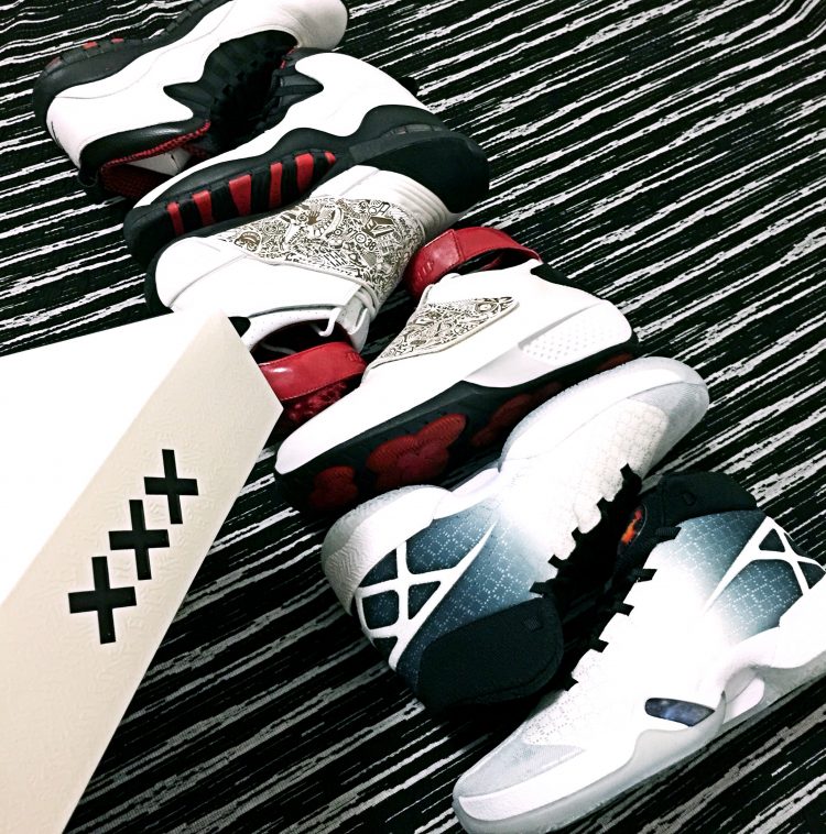 李宁超轻10球员版,李宁超轻11降价