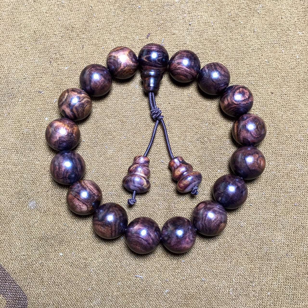 亿万富翁在佛珠断了的时刻,幡然醒悟!