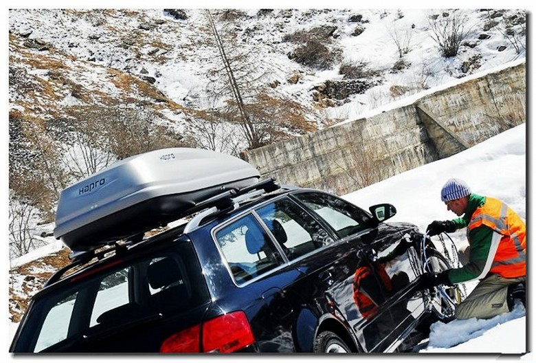 轿车行李架上面放什么是不违规的,汽车行李架放自行车违法吗