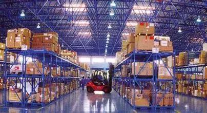 从跑运输到拥有物流公司，他的秘诀是读懂这两大政策