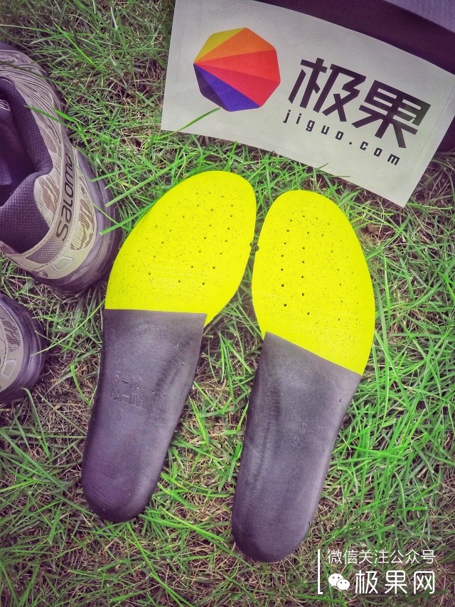 如何选择一双越野跑鞋,越野跑穿的跑鞋