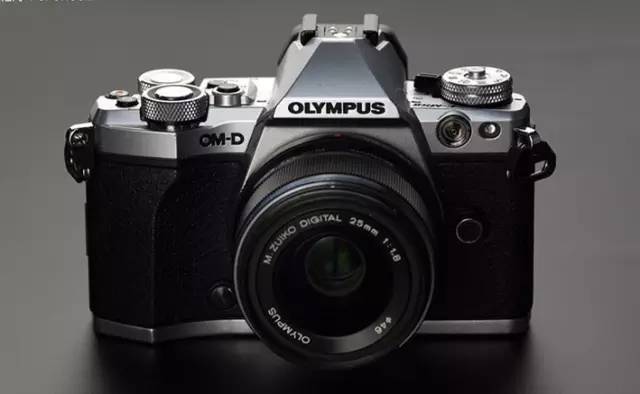 新手入门性价比高的微单相机推荐,3000元到4000元全画幅微单推荐