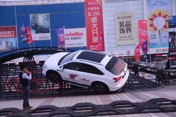 轻挑“神车”于马下，“唐战番邦”就那么神